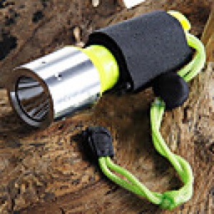 Details about  1600 Lumen CREE XM-L T6 LED Waterproof Diving Flashlight  2 x 18650 Batteries  Charger